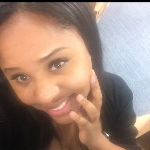 Meet your Posher, Danay